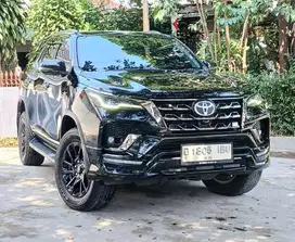 All New FORTUNER GR SPORT 2.8 AT 2022 LowKM 23rb RECORD TOYOTA BANDUNG