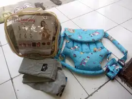 Alat gendongan bayi