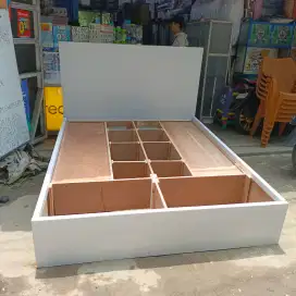 Ranjang kayu dan meja rias bahan HPL BLOKTEEK TEBAL