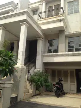 DIJUAL RUMAH GADING GRANDE KELAPA GADING UKU 6X15 CLUSTER 3 LANTAI HRG