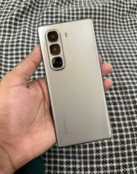 Dijual Infinix HOT 50 pro plus Ram 8/256 GB fullset like new