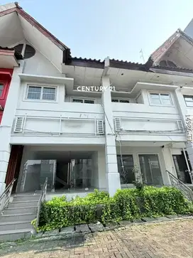 Disewakan Ruko Strategis 3 Lantai Depan Bintaro Plaza  Sektor 3