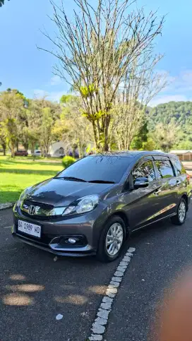 Dijual Honda mobilio manual 2015