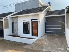 RUMAH DEKAT DENGAN PUSAT KOTA BANDUNG DI DAERAH PARONGPONG HARGA TERJA
