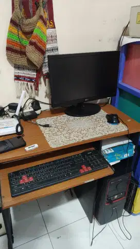 Dijual komputer satu set plus bonus