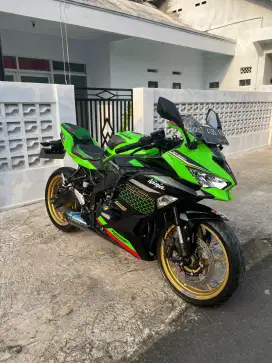 Kawasaki ninja zx25R 2021