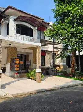 Dijual Rumah di The Green BSD Rumah full Renov
