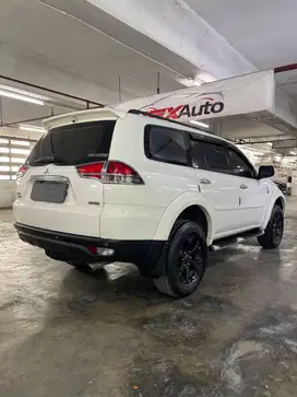 Mitsubishi Pajero Dakar Diesel 2015 / 2014 Sunroof Seperti Baru 235 jt