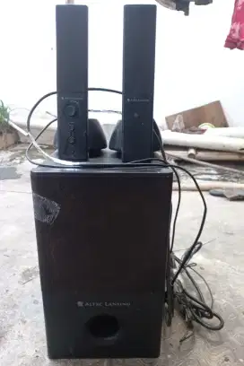 Altec Lansing VS4121 – 2.1 Speaker System (Subwoofer + 2 Satelit)
