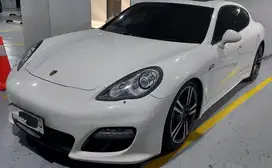 PORSCHE PANAMERA (2011)