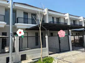 Disewakan Rumah baru Gress 2 lantai Pondok Tjandra