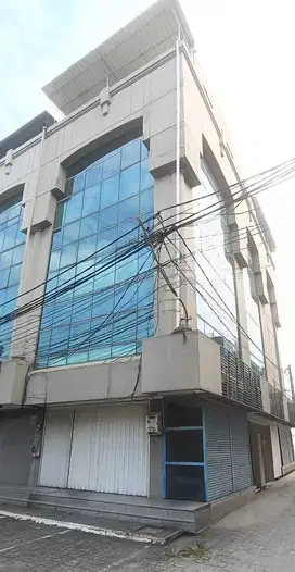 Ruko Hoek udah renov 5 lantai dijual Royal Sunter Jakarta Utara