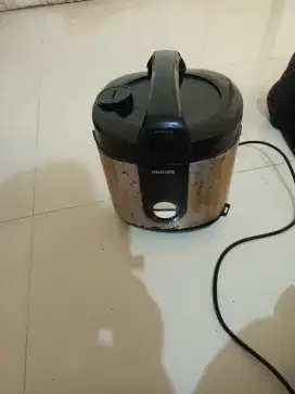 Dijual rice cooker philips 2 liter berfungsi dengan baik