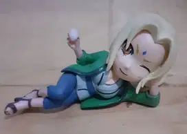 Action figure tsunade senju