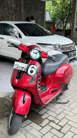 Dijual Vespa GTS 150 2017