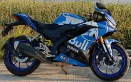 JUAL MOTOR R15 V3 BIRU