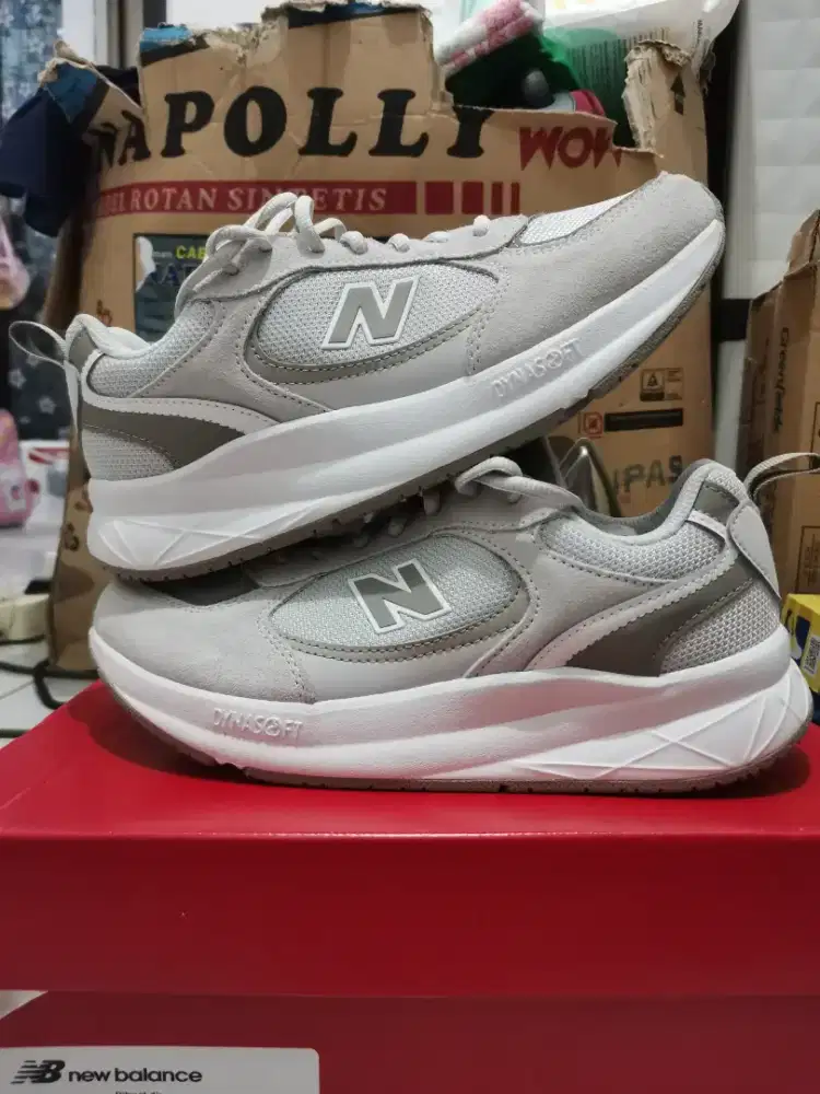 New Balance 950 Ukuran 41 insole 26cm Light Grey kondisi Baru