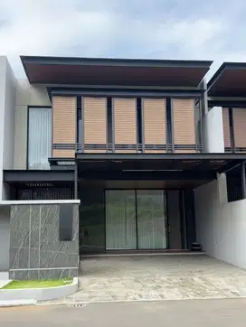 RUMAH MEWAH DUA LANTAI DI CLUSTER CANDI GOLF SEMARANG  CLUSTER GREENWI