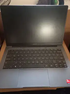 Jual Laptop second rasa baru, pemakaian baru 3 bulan