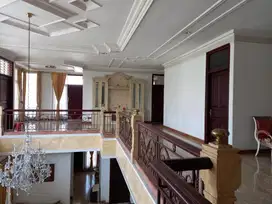 JUAL RUMAH KOMERSIAL FULL FURNISH MEWAH FULL MARMER DEKAT AMBENGAN