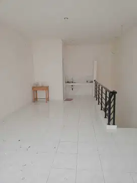 Disewakan Ruko Paramount 2 Lantai