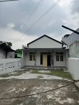 Jual eks Klinik di Jl. Raya Bogor Jakarta, dekat Simpangan Depok