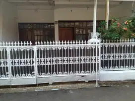 Dijual Butuh Uang Rumah 2 Lantai, Lokasi Strategis