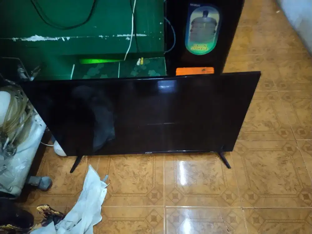 TV 32 in merek aqua
