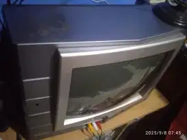 TV tabung 14in Toshiba dan remot