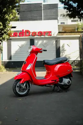 PIAGGIO VESPA LX 150 3VIE 2013 MURAH BANGETT