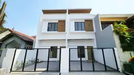 Miliki Rumah Apik di Bulevar Hijau Bekasi siap huni (C0722)