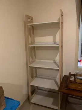Rak Kayu untuk ruang tamu, kantor, dan kamar