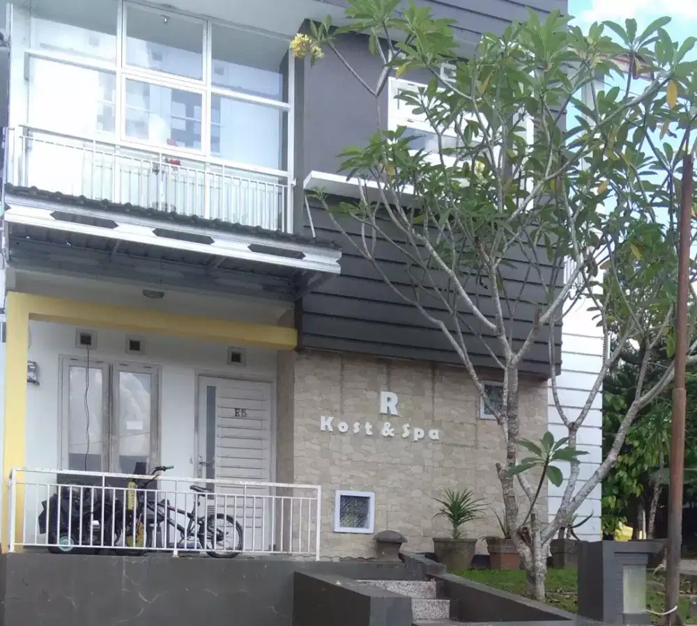Disewakan rumah kost lt.2