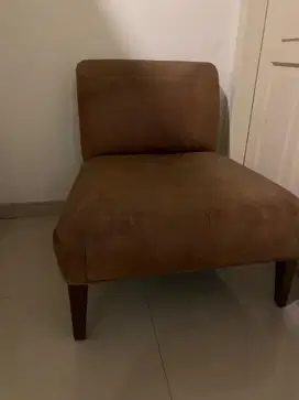 Kursi Santai Warna Coklat