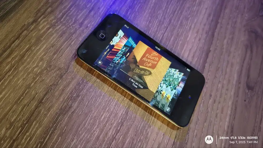 Ipod Touch 4 32 GB Baterai Hemat, Normal