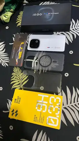 iQOO 13 16/512GB BMW