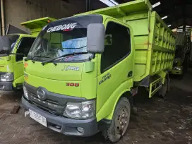 Hino Dutro 136HDX Dump 2022 / 2023