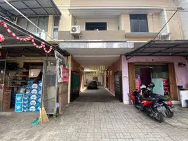 Paket Komplet, Kost Aktif + Rumah Tinggal + Toko – Dekat UII Jogja