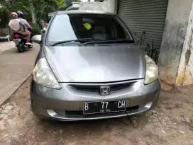 Dijual mobil jazz pak ditoarbisusilo hubungi
