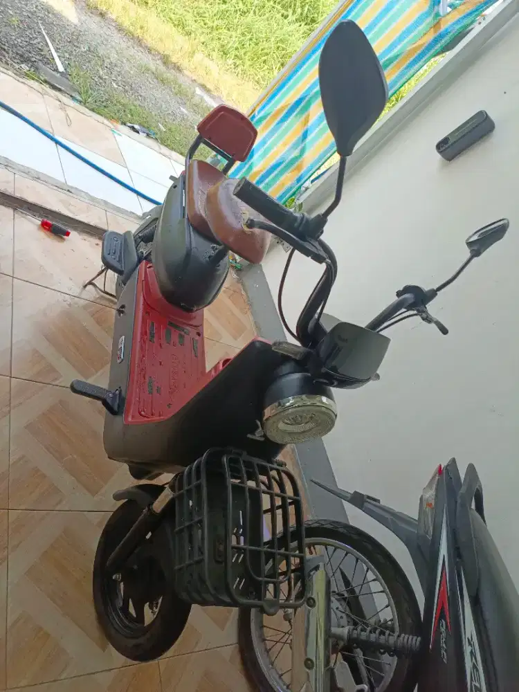 SEPEDA LISTRIK BUTUH UANG