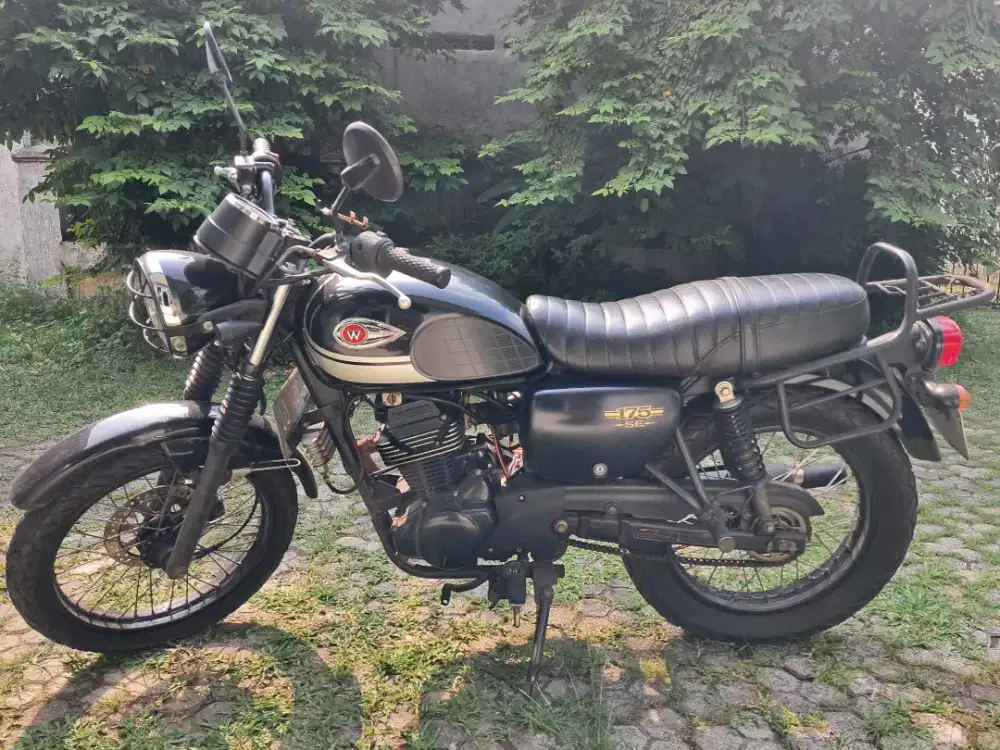 Kawasaki W175 th 2019 carbu