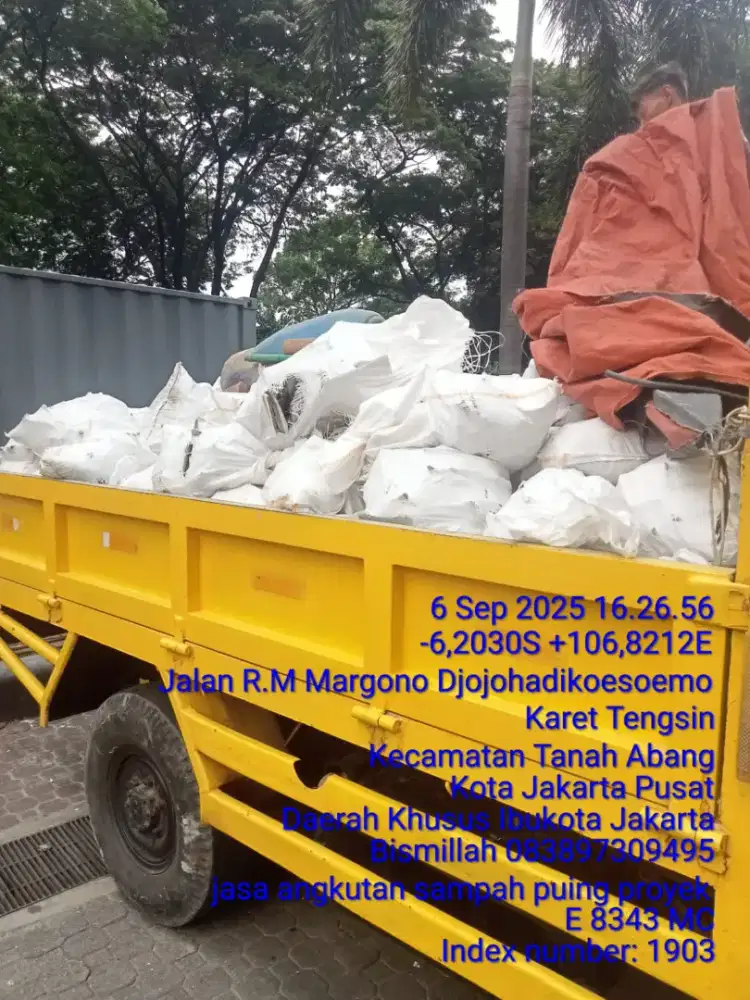 Jasa buang sampah proyek
