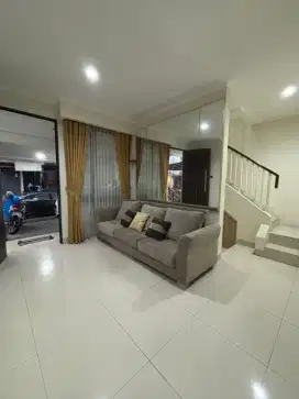 Dijual rumah siap huni di kebayoran bintaro