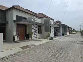 Rumah siap pakai lokasi selatan dr.oen solobaru strategis
