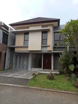 DIJUAL  Cepat Rumah Di Cluster Eminent  BSD City Tangerang Selatan