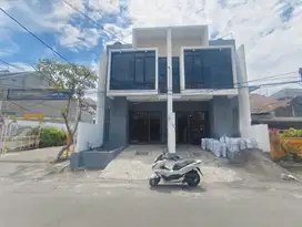 Selangkah MERR‼️Rumah Baru Gress Semampir Surabaya
