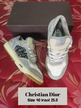 Jual sepatu size 40 Dior