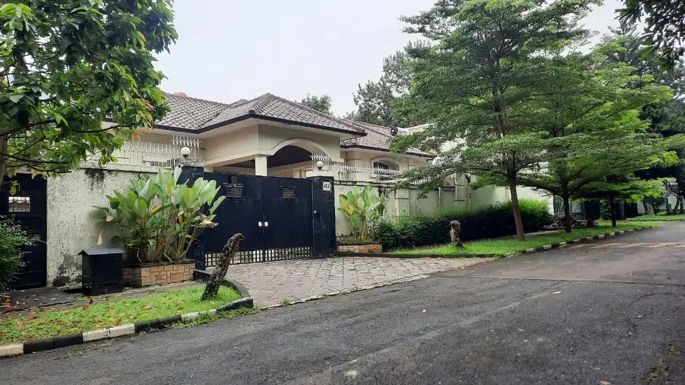DIJUAL  CEPAT RUMAH CANTIK MODEL MEDITERANIAN DIJUAL DI CINERE MAS.