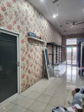 Disewakan Ruko 2 Lantai Banyak Ruangan di KH Mukmin sidoarjo
