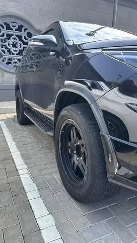 Velg R20 Dan ban Yokohama 2023 Pcd 6x139 fortuner pajero prado dll